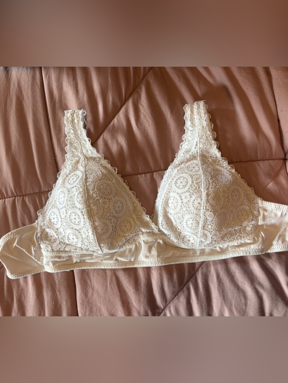 SO Lace Bralette in Ivory Cream
